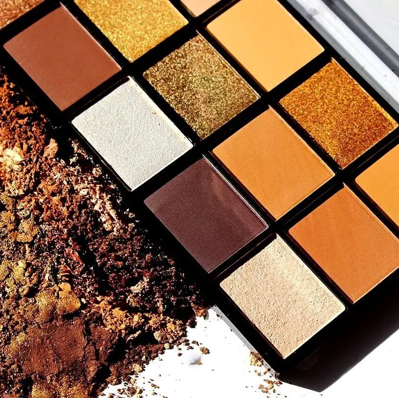 Technic 15 Shades Pressed Pigments Eyeshadow Palette - Boujee